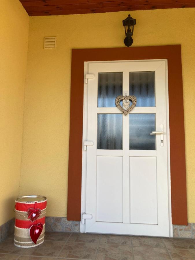 Apartamento Tiszavirag Vendeghaz Tiszacsege Exterior foto